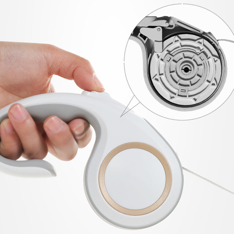 RoverReach – Automatic Retractable Leash for Curious Dogs