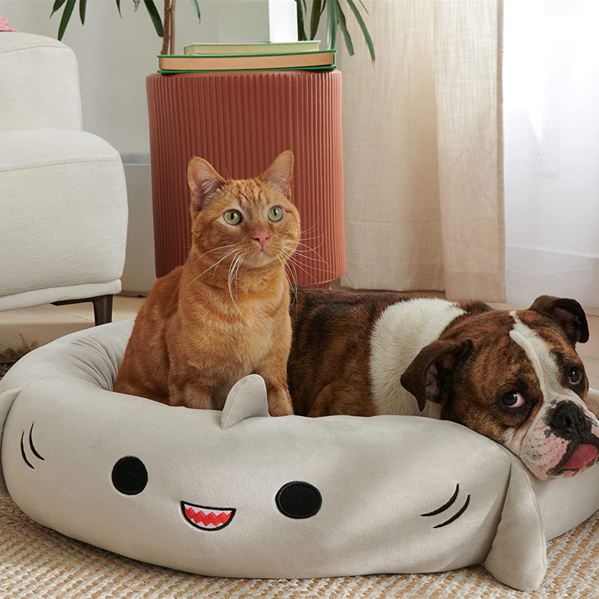PlushPal – All-Season Bed for Cozy Pets